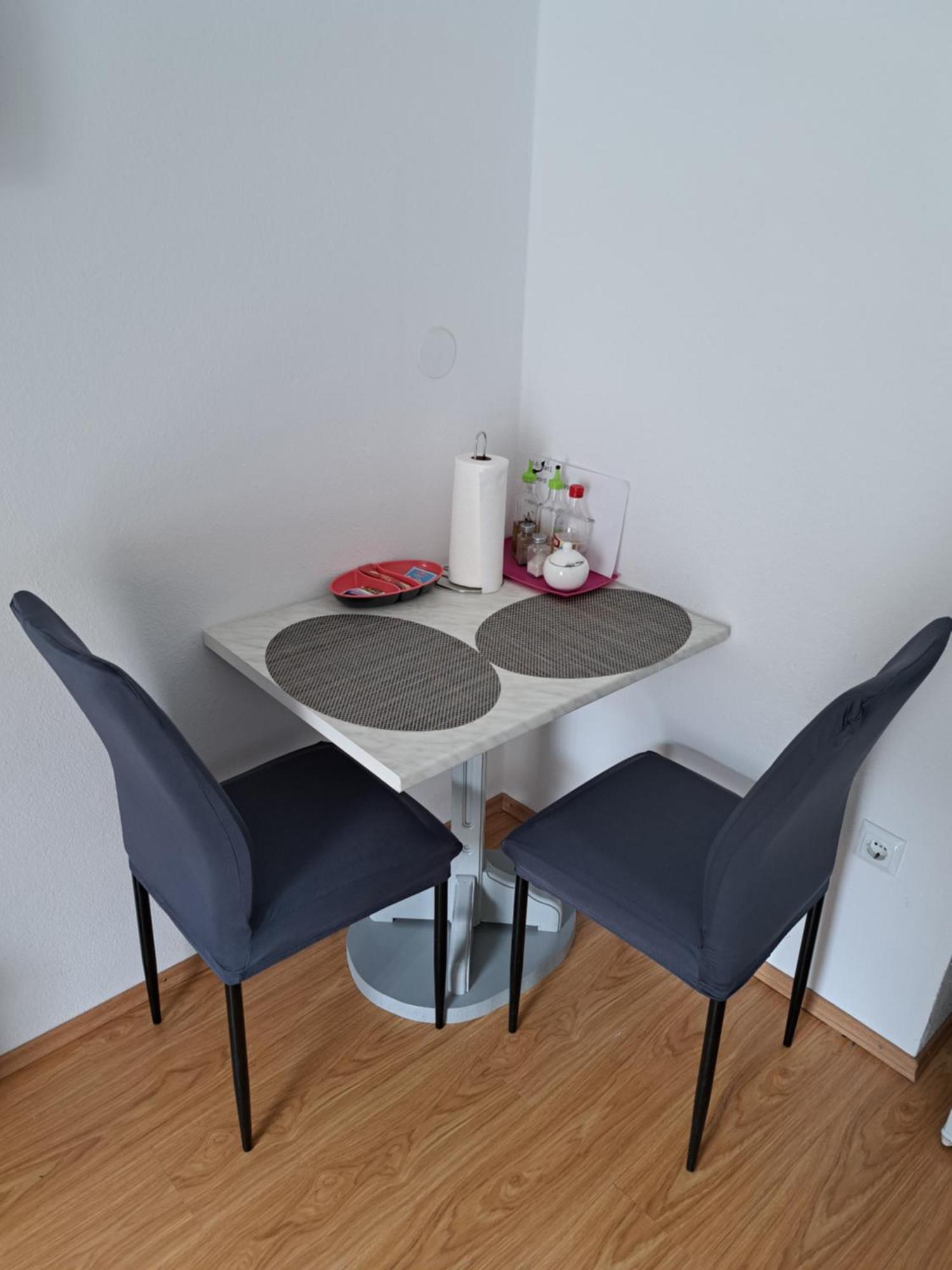 Guest House Angela Сен Екстериор снимка