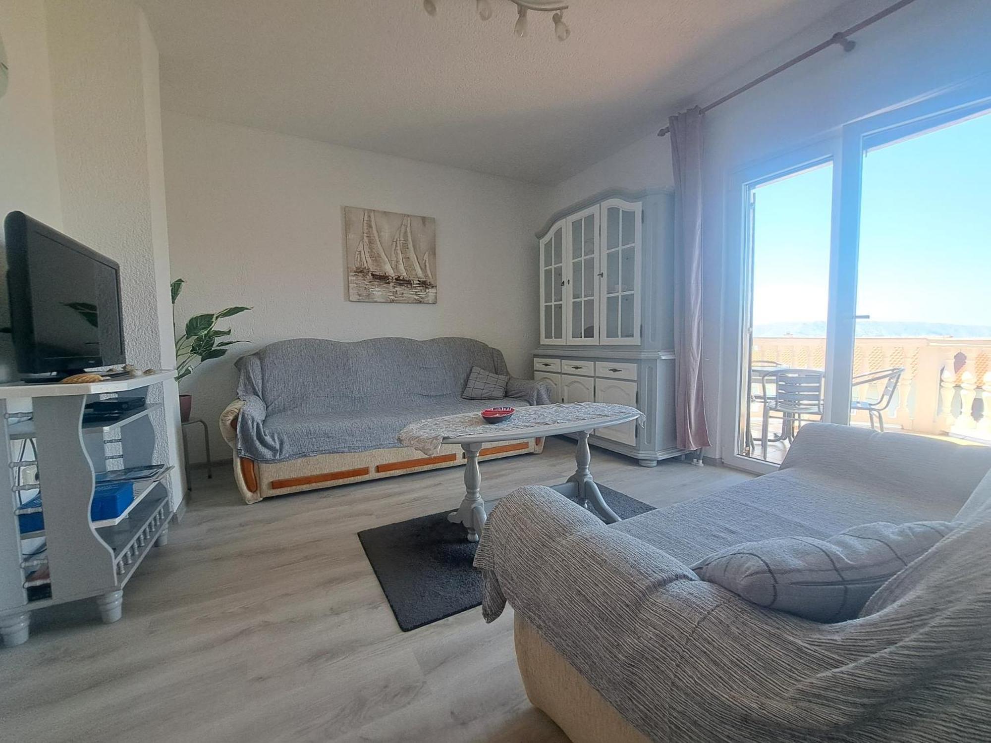 Guest House Angela Сен Екстериор снимка